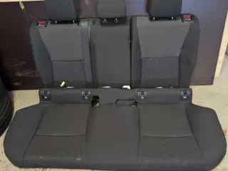 Bagsæde til Toyota Yaris 2020-2026