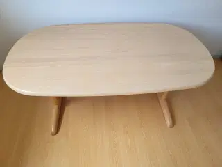 Sofabord i træ