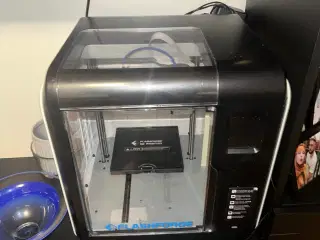 FlashForge Adventure 3 3D printer + Filament