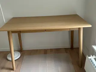 Skrivebord 
