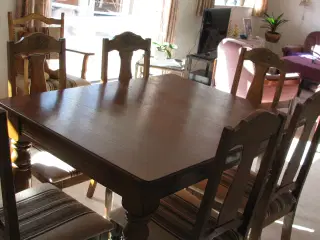 Spisebord i Eg - Antikt