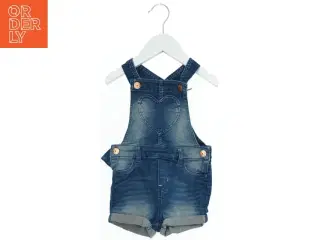 Denim børneshortsoveralls med hjertedetalje fra H&M (str. 74)