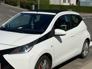 Toyota Aygo x-wave sky 