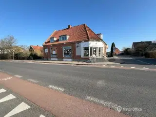 Lyst og fleksibelt erhvervslejemål - i alt ca. 132 kvm