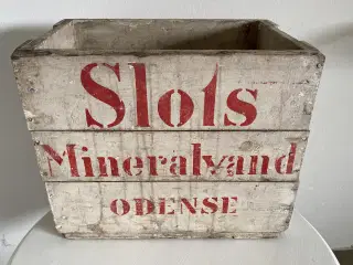 Slots Mineralvand, ølkasse