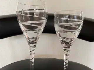 Krystalglas rød og hvidvin