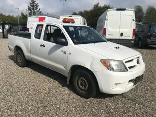 Toyota HiLux 2,5 D-4D 120 Ex.Kab