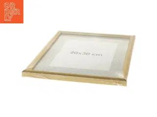 Ny ramme i guld (str. 20x30 cm)