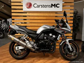 Yamaha FZS 600 Fazer