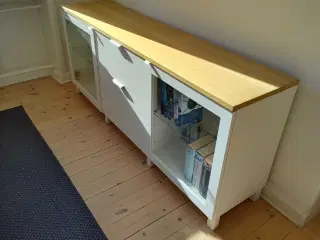 Skænk sælges billigt!
