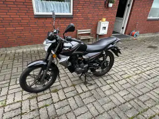 Keeway rk 125 ccm Årg 2016