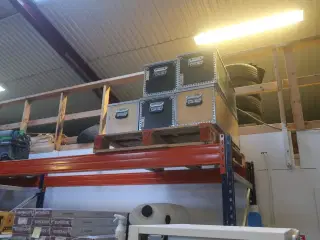 5 stk. kasser med indhold