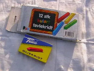 1æskeOliekridt + 1 med kulørt Tavlekridt.