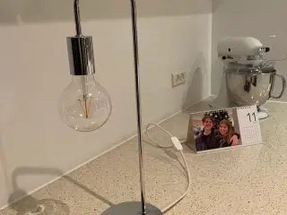 Moderne bordlampe