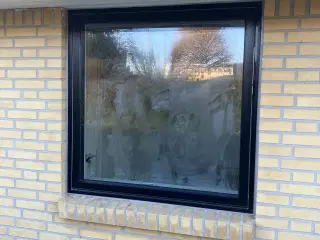 Træ/alu vindu 119/119 cm