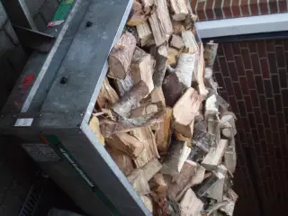 Brænde i net Sække I Jegum