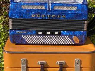   Delicia flot blå/sort Harmonika sælges fra samli
