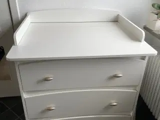 Flot og praktisk puslebord
