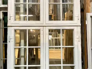 Originalt, velholdt palævindue m. koblede rammer
