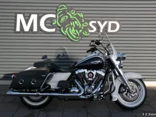 Harley-Davidson FLHRC Road King Classic MC-SYD       BYTTER GERNE