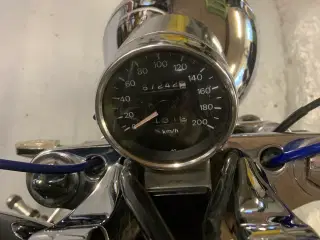 Suzuki Intruder 750