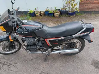 Honda cx 500e synet med plader