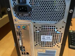 Komplet computersæt - Harddisk,skærm,tastatur/mus