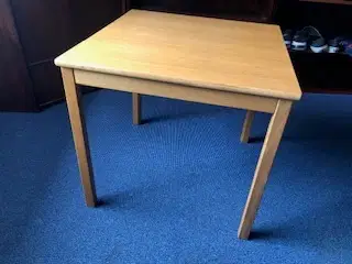 Sofabord i bøgetræ