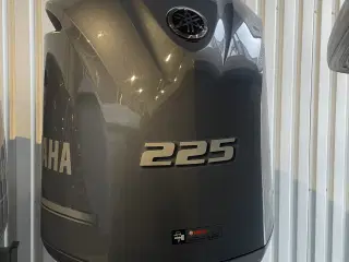 Yamaha F225FETX
