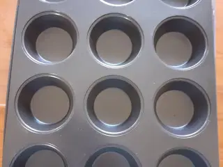 Muffinform ×12 non stick belægning 