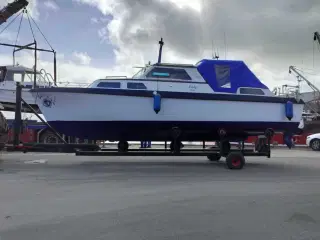 Finmar 26 fods motorbåd