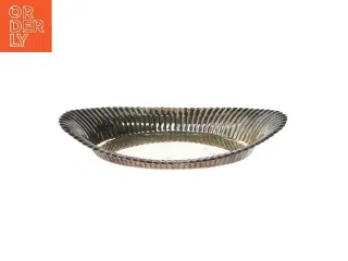 Oval bakke i riflet design (str. 26x16,5 cm)