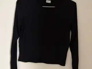 Langærmet sort croptop