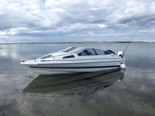 Bayliner Daycruiser, 175 Hk Suzuki m. Trailer.