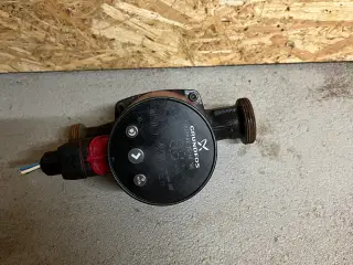 Grundfos Alpha 2 25-40 180 cirkulationspumpe 