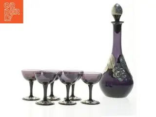 Likørsæt med karaffel og 6 glas (str. 6 styk kopper. ø. 6 cm. længde, 8 cm. kanne. 27,5 cm)