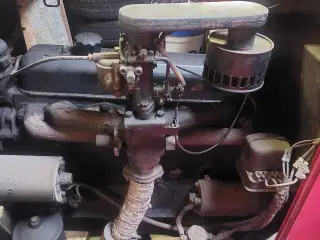 Vauxhall 6 cyl Motor