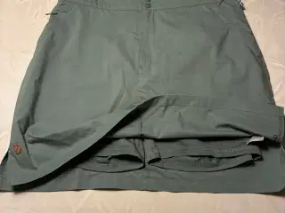 Fjällräven nederdel med shorts til outdoor brug