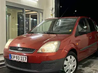 Ford Fiesta - LAV km tal, Pæn stand