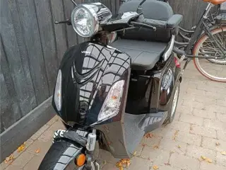 El scooter VGA tres