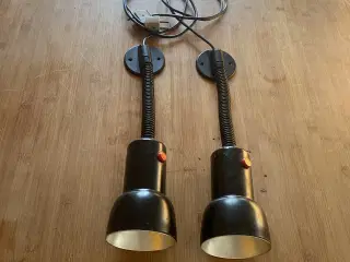 Louis Poulsen væglampe, kendt som “sorte Louis”