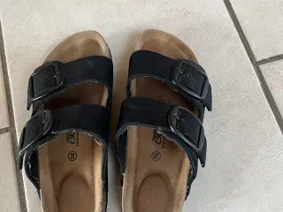 Sandal