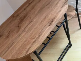 Bord og 2 stole 