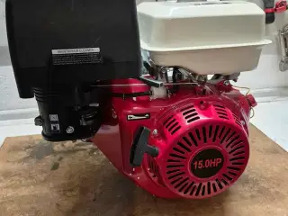 15 hk Loncin 420cc benzinmotor med 25mm krumtap. N