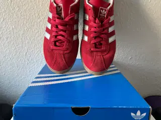 Adidas - München