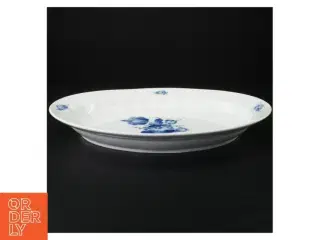 Royal Copenhagen, Blå blomst serveringsfad fra Royal Copenhagen (str. 33 x 25 cm)