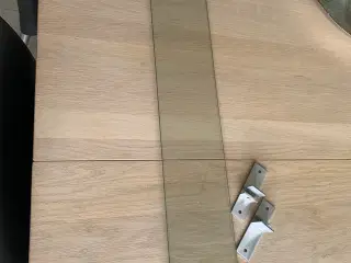 Glashylder med beslag fra Ikea