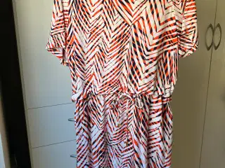 Minimum ny viskose kjole/tunika i orang,hvid,sort