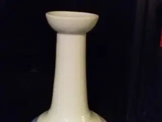 Lysestage i porcelæn