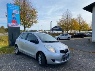 Toyota Yaris 1,4 D-4D T2 Van